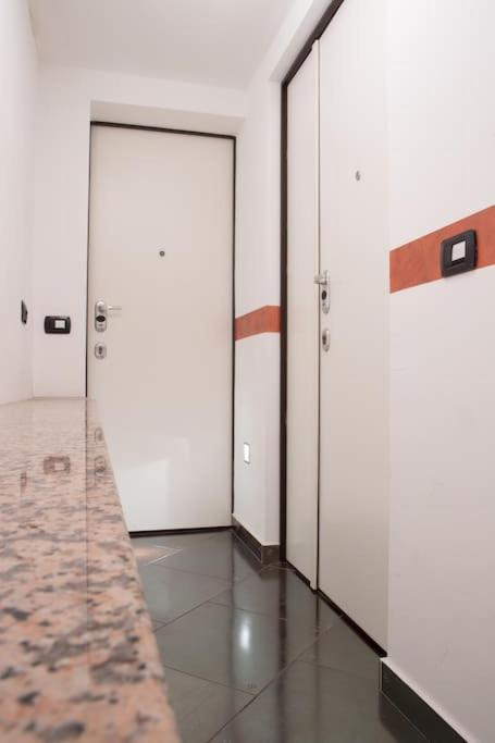 Comfortable Flat In Porta Romana Милан Экстерьер фото